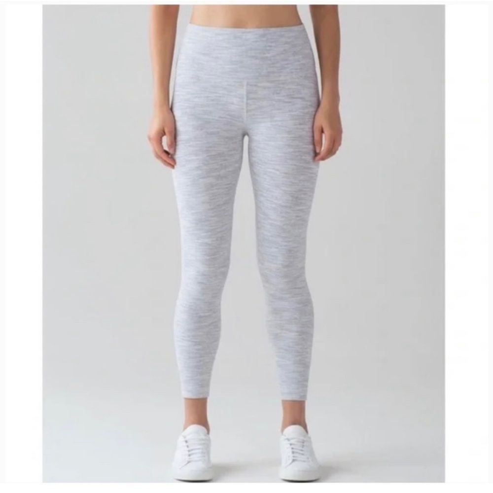 Lululemon Gray marled/striped 3/4 length leggings size 4
